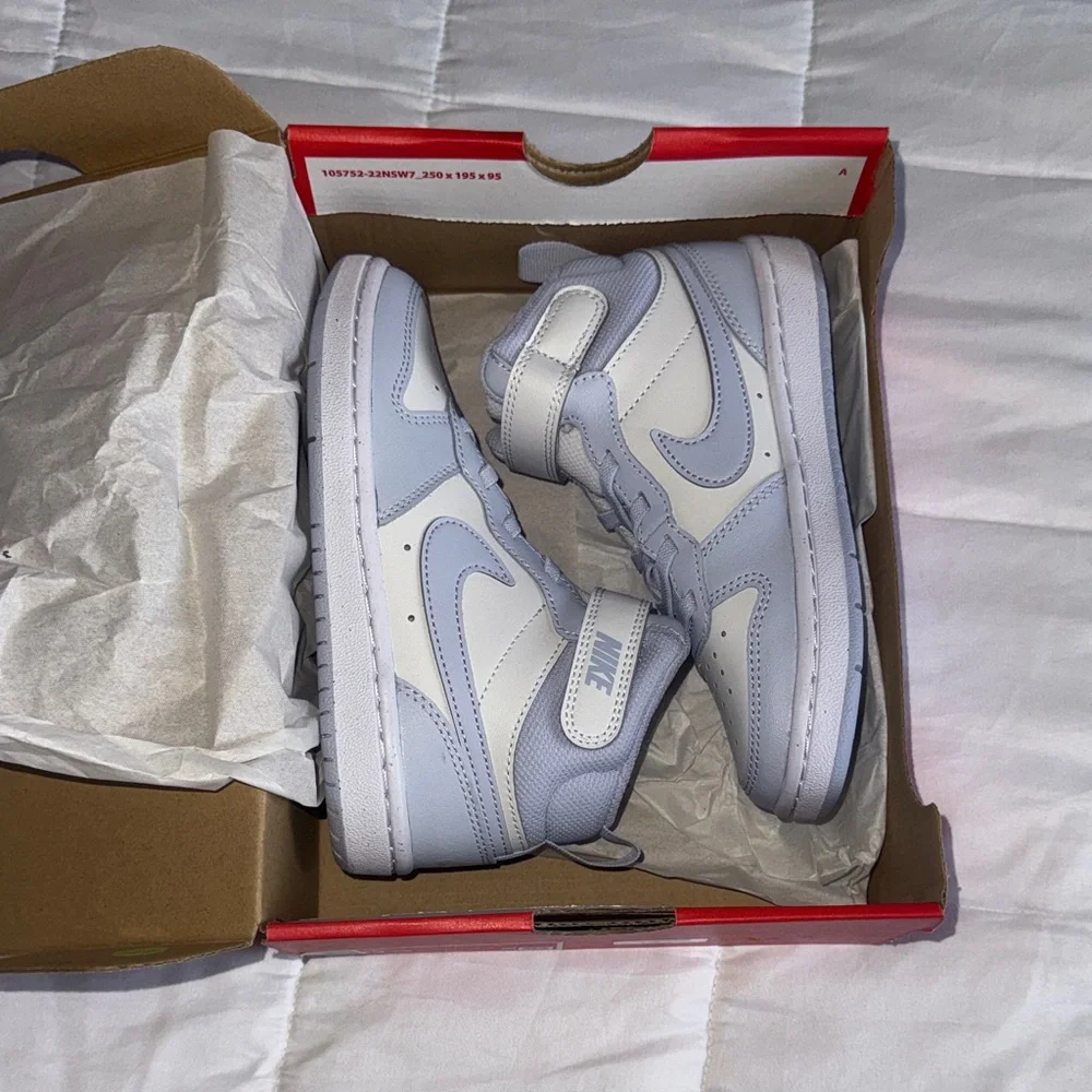 Nike Kids Sneakers - White and light blue